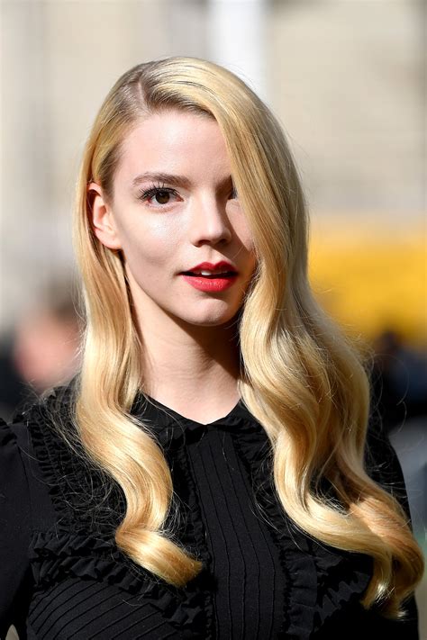 anya taylor joy natural hair color